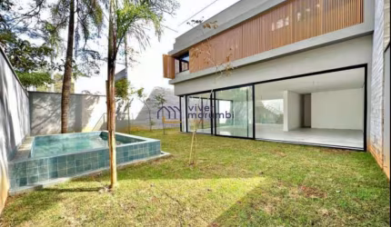 Casa em condominio no Brooklin. 748 m² Área Util
