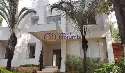 Casa · 640m² · 4 Suítes · 8 Vagas