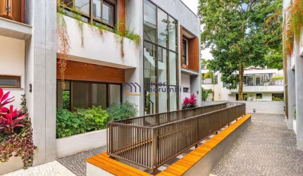 CASA EM CONDOMINIO NO ALTO DA BOA VISTA - 4 SUITES / 4 VAGAS