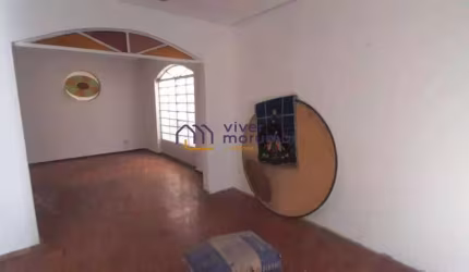 Casa antiga em bairro nobre !