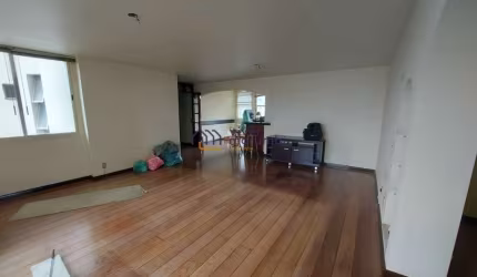 Espaçoso / Bem Localizado na Giovanni Gronchi