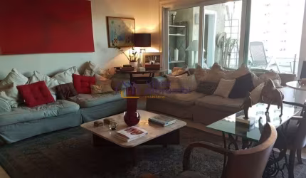 Apartamento no Real Parque com localização nobre!