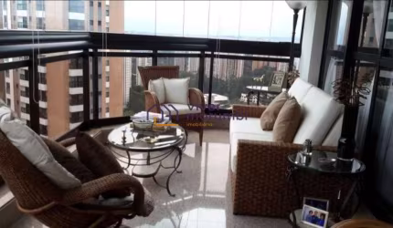 Lindo, com excelente vista.