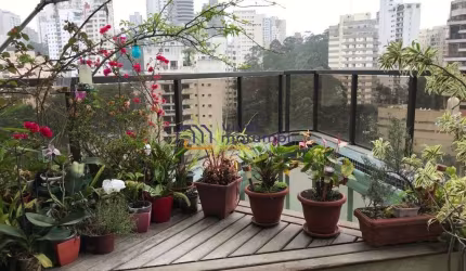 Lindo apartamento com piscina particular. Excelente localização!