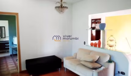 Casa térrea com ótimo quintal !