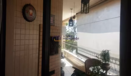 Amplo apartamento, em rua excelente! Uma ótima oportunidade!