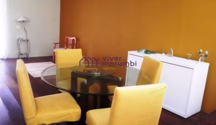Excelente casa em rua tranquila no Panamby