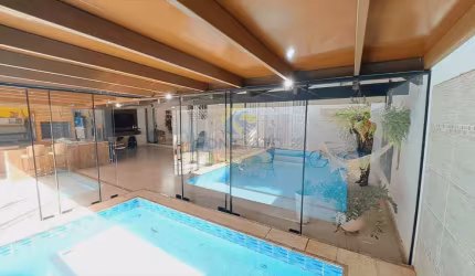 Sobrado no Bairro: JARDIM UNIVERSITÁRIO 300 m² 03 suítes R$ 850.000,00 codigo: 20201