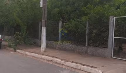 Terreno no bairro Parque Universitário 360 m² codigo: 43034