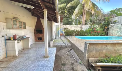 Casa com 04 quartos e 04 vagas de garagem, Jardim Universitário - Cuiabá. Em excelente rua! codigo: 94450
