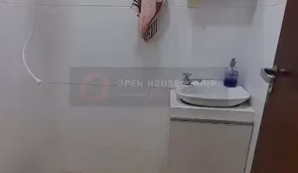 Open House vende casa duplex moderna no Maravista