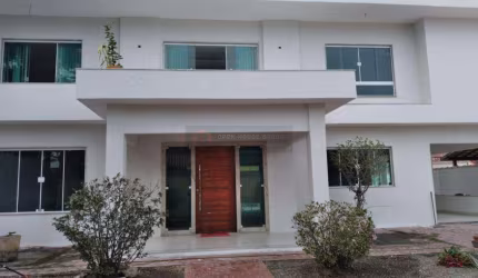 Open House Vende Casa em Itaipu 5 quartos, 4 suítes.