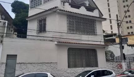 Open House vende excelente casa comercial  triplex