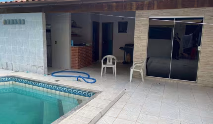 Casa à Venda em Itaipu