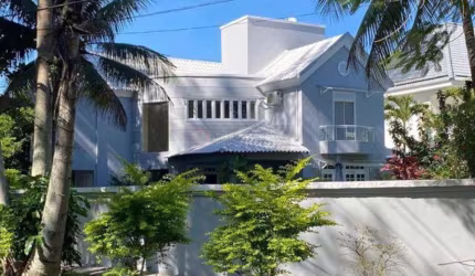 Casa à Venda em Recreio dos Bandeirantes