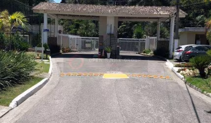 Open House vende terreno com 450 m² Condomínio Sítio Santo Antônio com verde, segurança e lazer