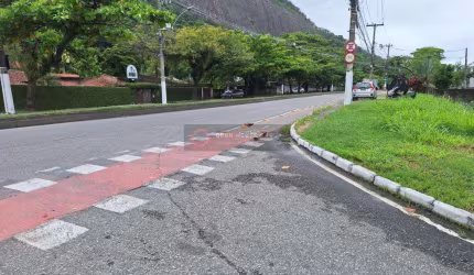 OPEN HOUSE Vende Terreno Plano com 520m² em Itaipu