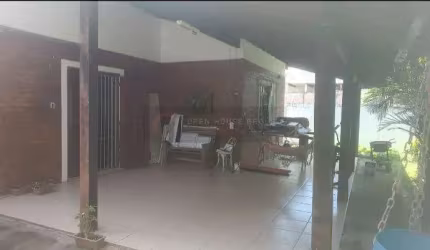 Open House vende casa de 3 quartos sendo 1 suíte no Serra Grande - RO - 1ª quadra Av. Central
