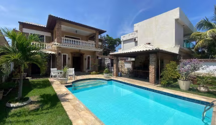 Open House Imóveis vende - Casa em Estilo Clássico em Piratininga, na quadra da Praia!