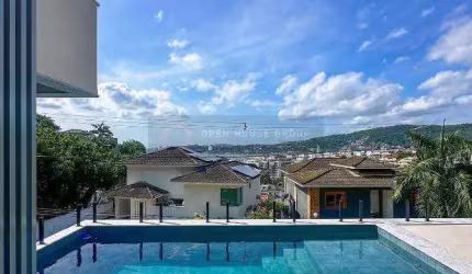 Casa no Condomínio Aruã/ Charitas!! Em fase final de construção!