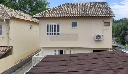 Vendo Duplex  3 quartos suíte em Maria Paula
