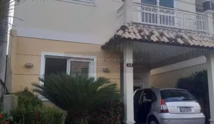 Vendo Casa em Maria Paula Condomínio Petit Village