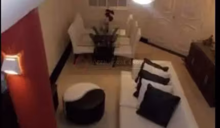 CASA DE LUXO EM VARZEA