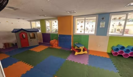 BAIXOU!!! Apartamento MARIA PAULA 2 quartos sendo 1 suíte em Condomínio.