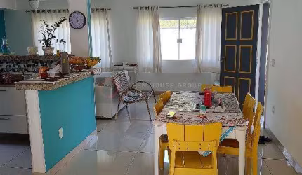 Open House vende Excelente casa LINEAR de 3 quartos no condomínio Várzea Green