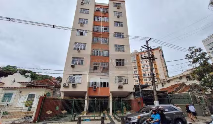 Apartamento à Venda em Centro