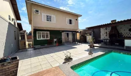 Casa à Venda em Santana