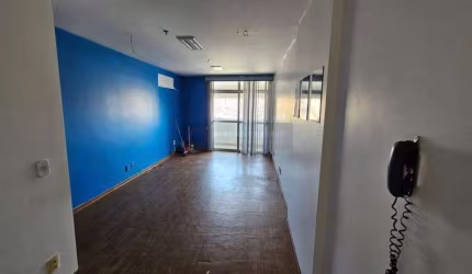 Sala/Casa Comercial à Venda em Centro