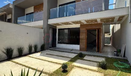 Open House Imóveis vende - Casas de 1ª Locação no Maravista/Itaipu!!!