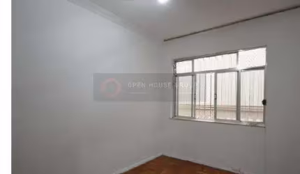 À Venda kitnet bem conservada 1 quarto no centro de Niterói!!!