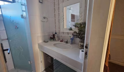 Apartamento amplo com 3 quartos no Miolo de São Francisco com Garagem!