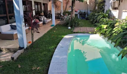 Casa à Venda em Piratininga