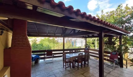 BAIXOU!Open House Vende - Maravilhosa Casa de 3 Quartos no Largo do Barradas