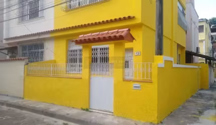 Casa em condomínio fechado com 2 quartos à venda na Rua Doutor Eduardo Chead Kraichete, Santa Rosa, Niterói, 100 m2 por R$ 450.000