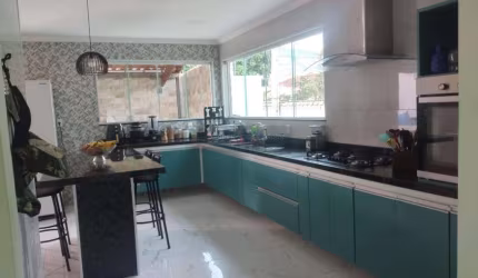 BAIXOU! OPENHOUSE VENDE CASA NA REGIÃO OCEANICA