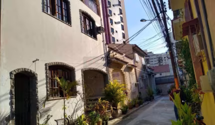 Open House vende casa de vila, triplex Jardim Icaraí