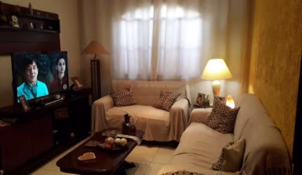 Ótima casa de 2 qtos sendo 1 suíte, vaga,  próximo da rua Dr March no Barreto