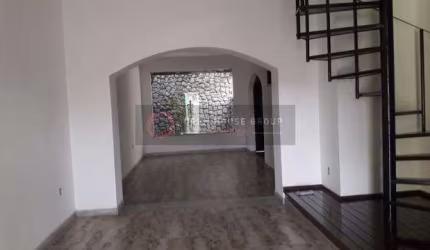 Open House Vende - Casa toda reformada com área gourmet no centro de São Gonçalo