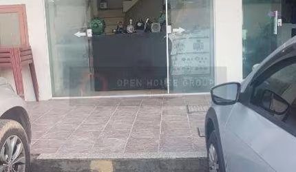 Open house vende - Loja em centro comercial na Av. central - Itaipú