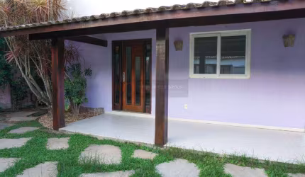 Open House Imóveis vende- Casa duplex em Serra Grande com 3 quartos.