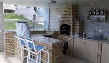 Open House Vende: Excelente casa de condomínio! 4 quartos com 2 suítes. Area de lazer completa!