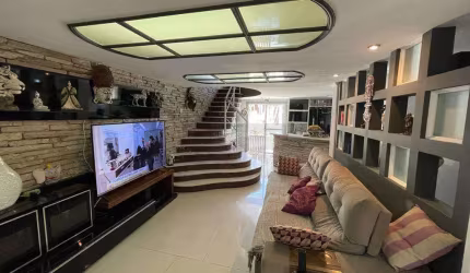 OPEN HOUSE VENDE: 5 QUARTOS PORTEIRA FECHADA NO CONDOMÍNIO BOA VISTA PRÓXIMO ENTRADA DE ITACOATIARA