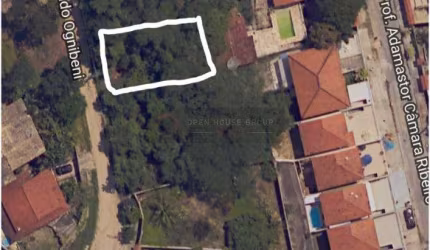 Open House vende- Terreno declive em Itaipu
