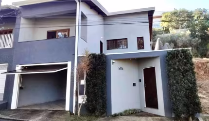 Casa para Venda em Bragança Paulista, Vila Gatto, 2 dormitórios, 1 suíte, 2 banheiros, 2 vagas