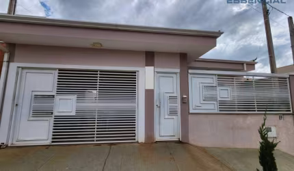 Casa com 3 dormitórios à venda, 200 m² por R$ 680.000,00 - Vila Di Capri - Botucatu/SP