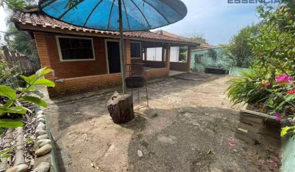 Rancho com 2 dormitórios à venda, 320 m² por R$ 220.000 - Rio Bonito - Botucatu/SP